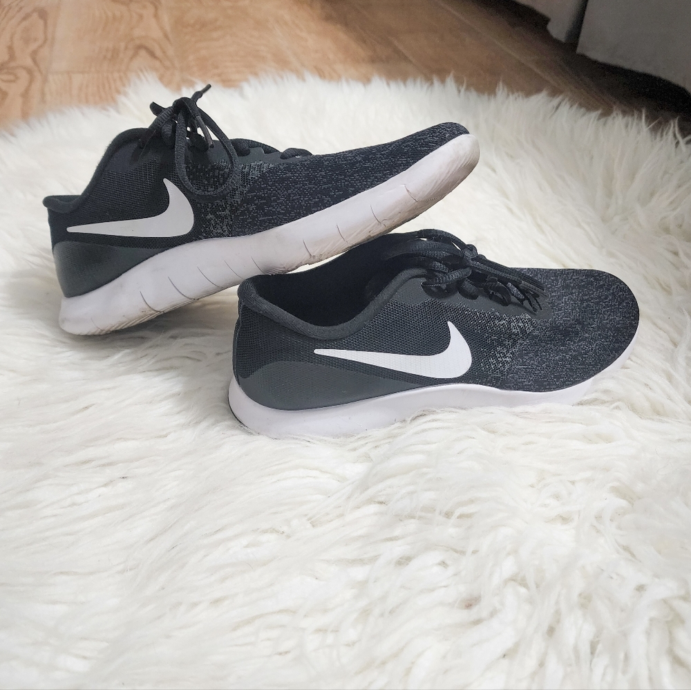 Nike Flex Contact Shoes
